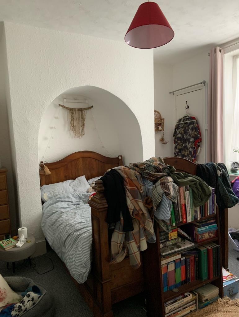 Lot: 62 - BLOCK OF FLATS FOR INVESTMENT - Lower Ground Floor Flat Bedroom